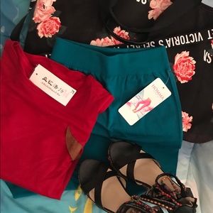 Large tote bag, legging, t-shirt, shoes